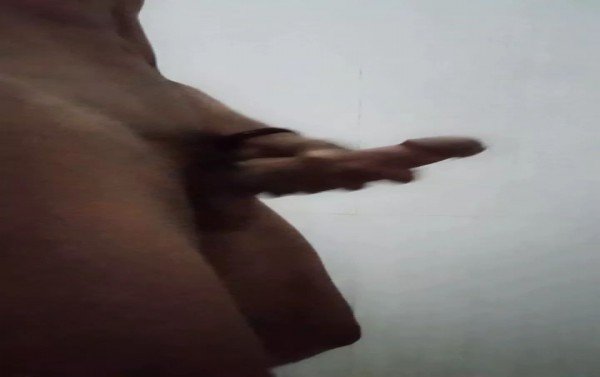 Brondong sange lagi ngocok titit gede